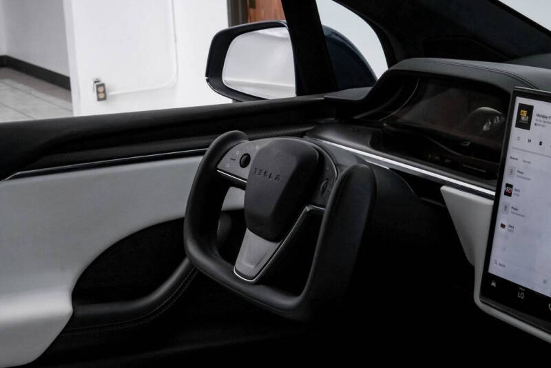 2023 Tesla Model X Plaid