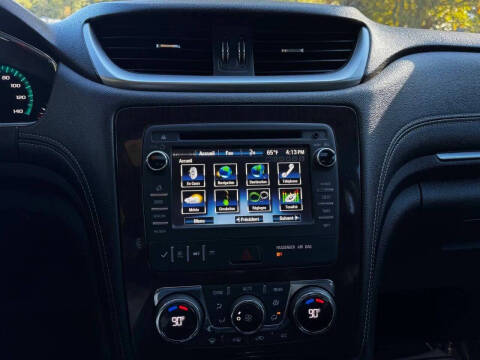 2017 Chevrolet Traverse LT