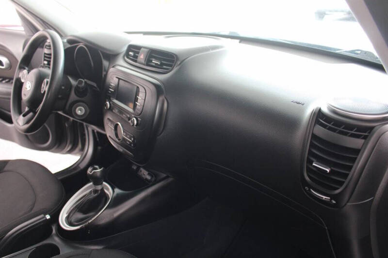 2017 Kia Soul +