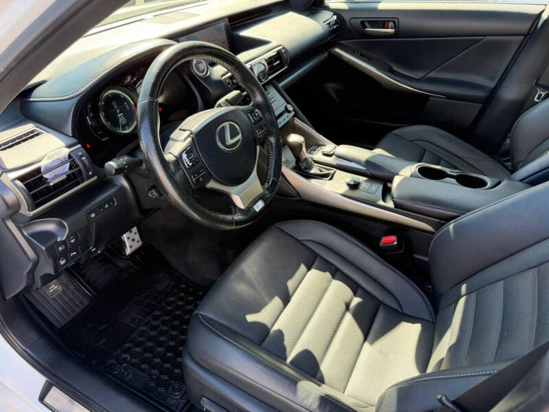 2018 Lexus IS 300