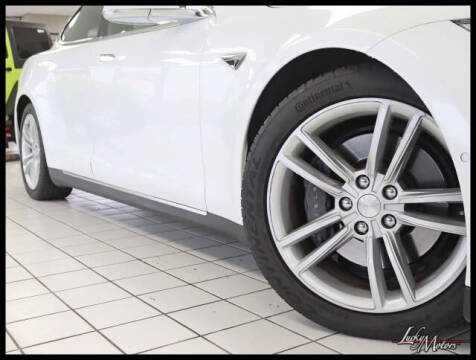 2015 Tesla Model S 90D