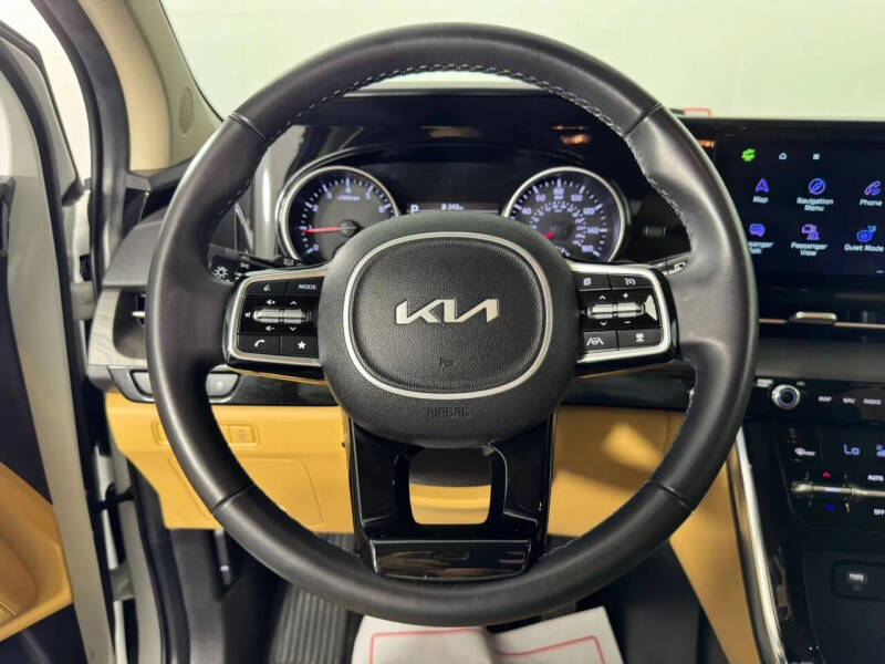 2024 Kia Carnival EX