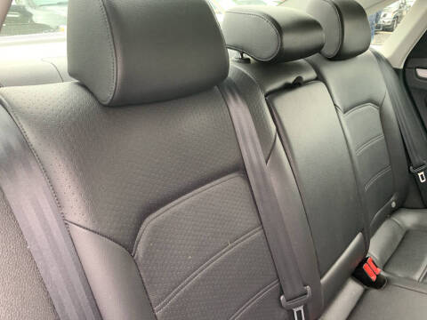 2014 Volkswagen Passat 1.8T Wolfsburg Edition PZEV