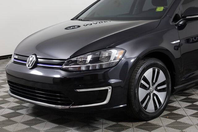 2017 Volkswagen e-Golf SE