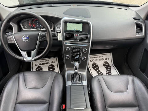 2016 Volvo XC60 T5 Platinum