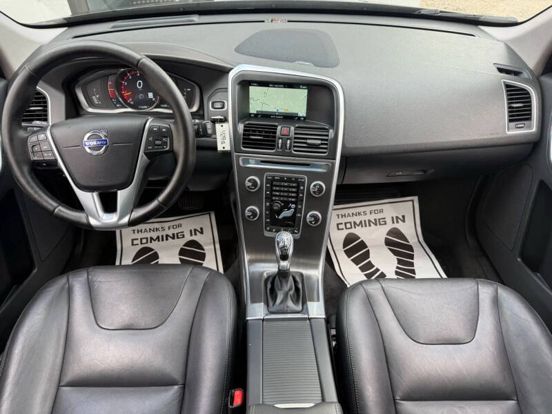 2016 Volvo XC60 T5 Platinum