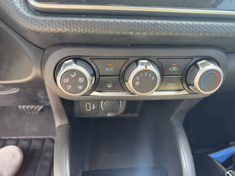 2021 Nissan Kicks S