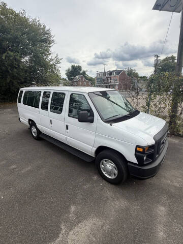 2013 Ford E-Series E-350 SD XLT