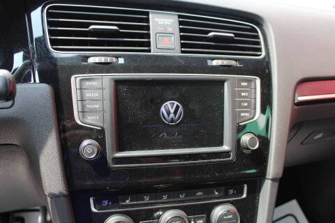 2016 Volkswagen Golf R 4Motion