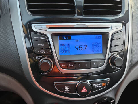 2014 Hyundai Accent SE