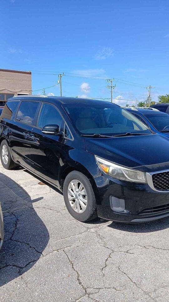 2015 Kia Sedona for sale at OUT SHINE AUTO SALES LLC in Port Charlotte, FL