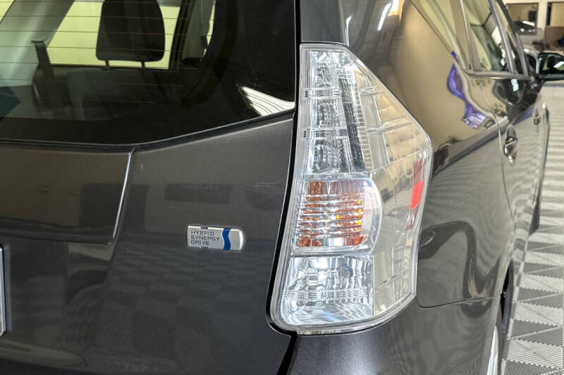 2014 Toyota Prius v