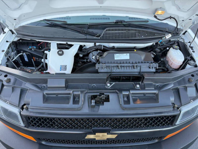 2023 Chevrolet Express 2500