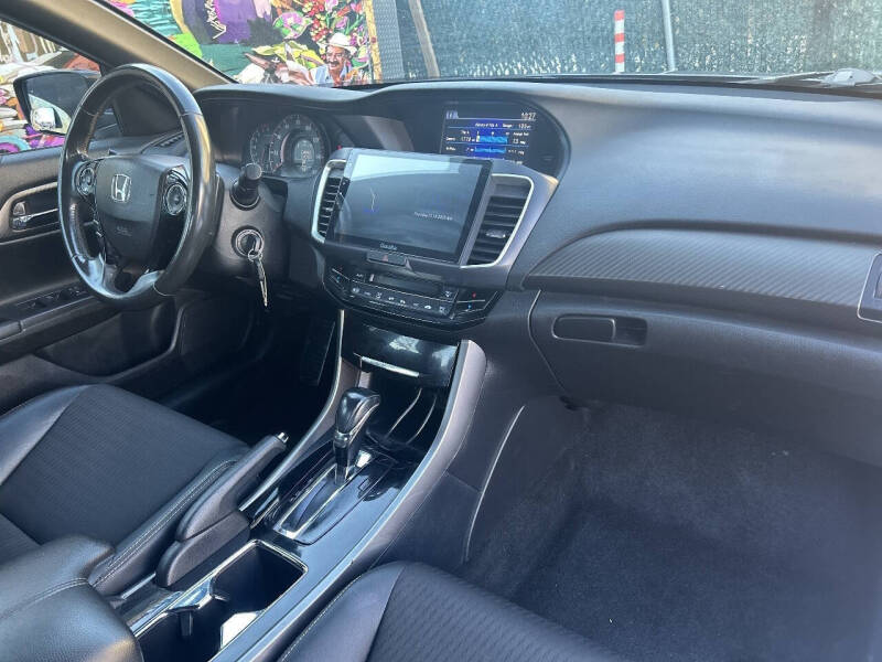 2017 Honda Accord Sport