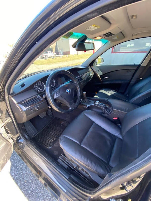 2004 BMW 5 Series 525i