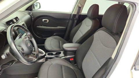 2019 Kia Soul +