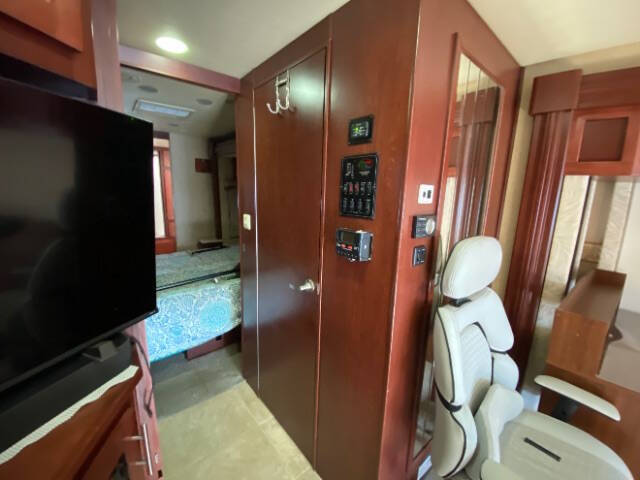 2011 Freightliner MH Chassis