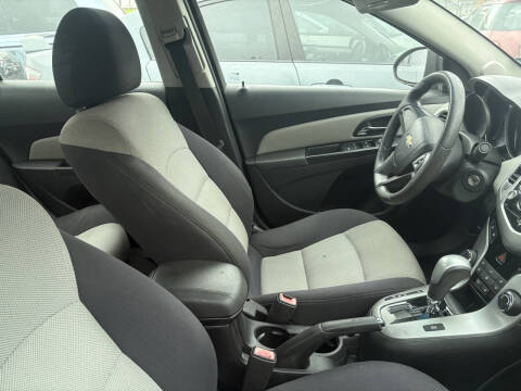 2013 Chevrolet Cruze LS Auto