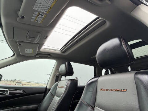 2019 Nissan Pathfinder SL