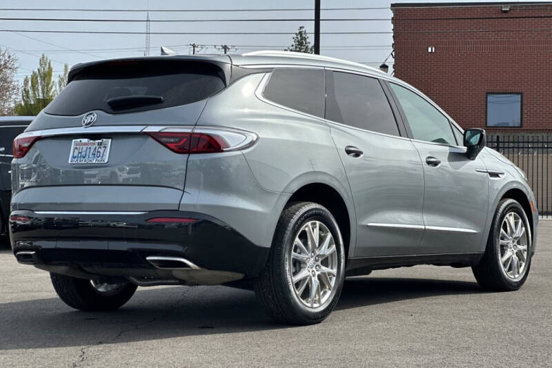 2024 Buick Enclave Essence