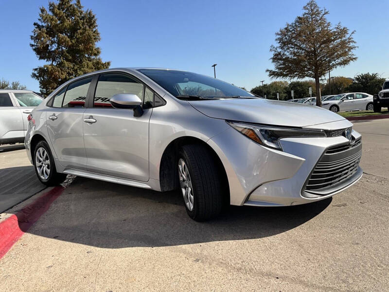 2025 Toyota Corolla Hybrid LE