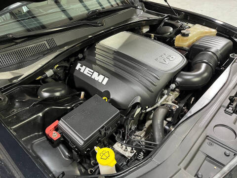 2014 Chrysler 300 C John Varvatos Limited Edition