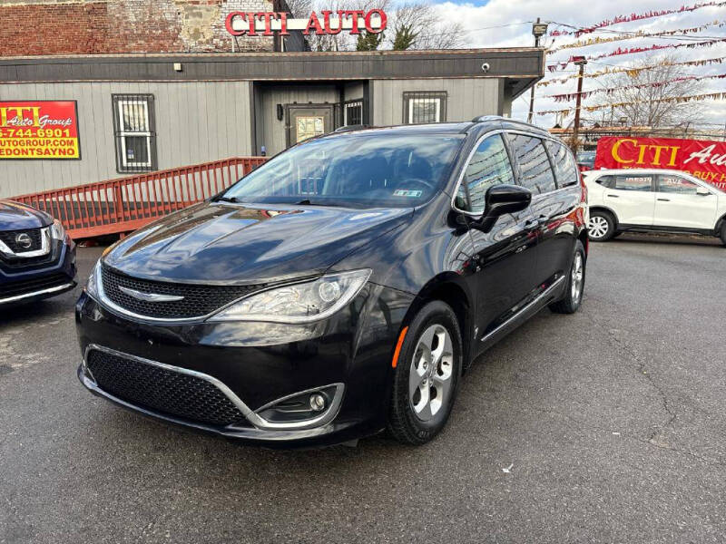 2017 Chrysler Pacifica Touring-L Plus