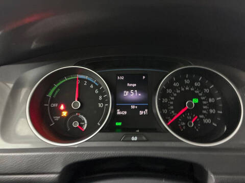 2016 Volkswagen e-Golf SE