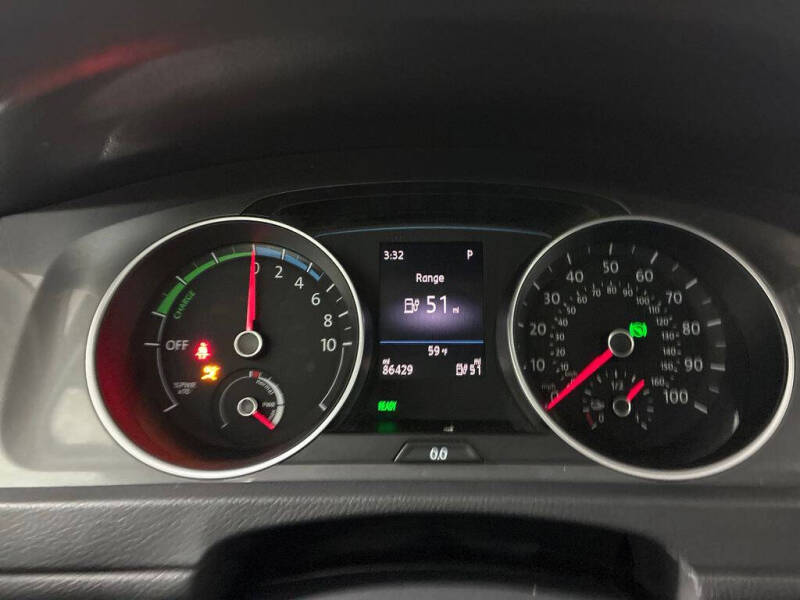 2016 Volkswagen e-Golf SE