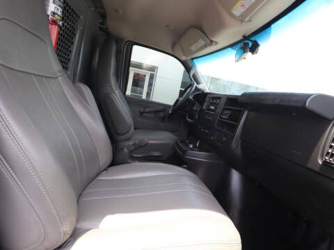 2022 Chevrolet Express 2500