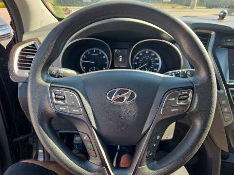 2017 Hyundai Santa Fe SE