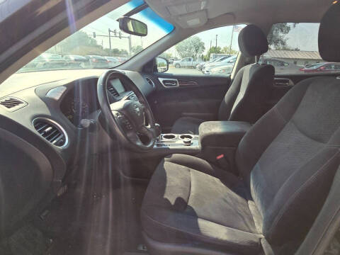 2015 Nissan Pathfinder SV
