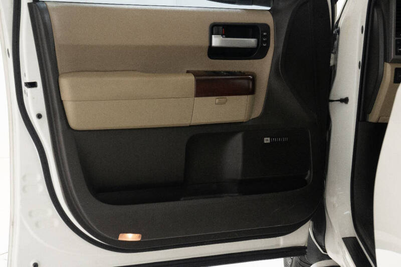 2011 Toyota Sequoia Platinum