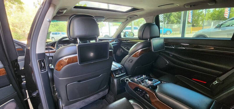 2018 Genesis G90