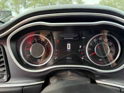 2015 Dodge Challenger R/T Plus