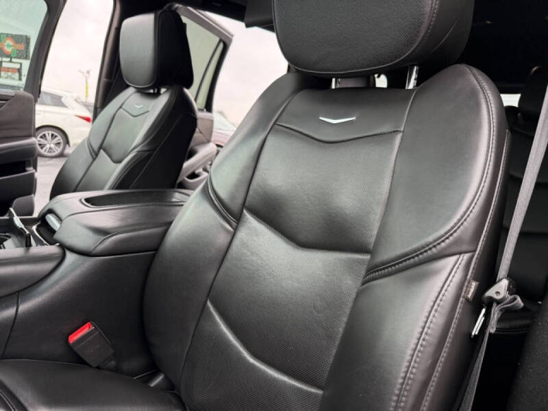 2018 Cadillac Escalade Platinum