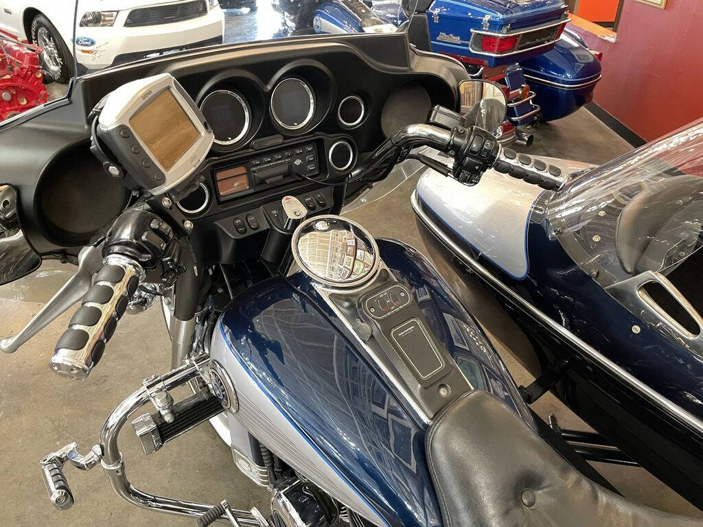 2001 Harley-Davidson FLHTCI - Electra Glide C 10