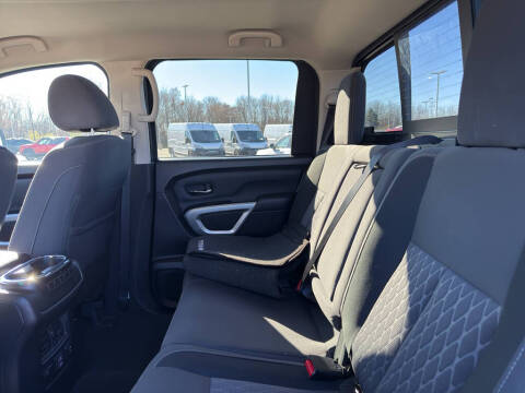 2024 Nissan Titan XD SV