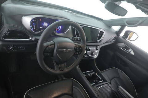 2023 Chrysler Pacifica Plug-In Hybrid Limited