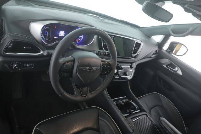 2023 Chrysler Pacifica Plug-In Hybrid Limited
