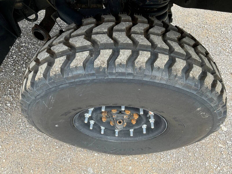 2001 AM General HMMWV