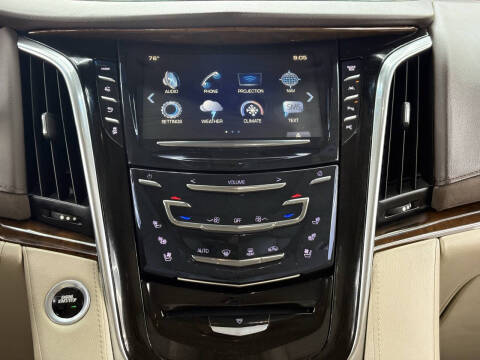 2017 Cadillac Escalade Luxury