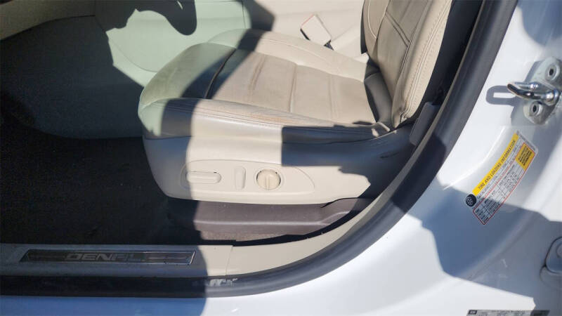 2017 GMC Acadia Denali