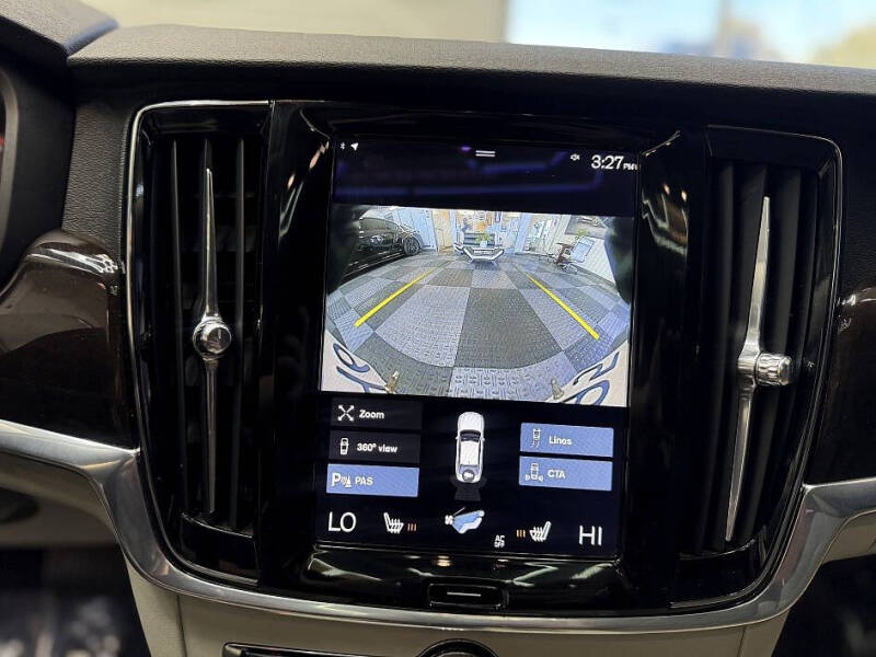 2017 Volvo S90 T6 Momentum