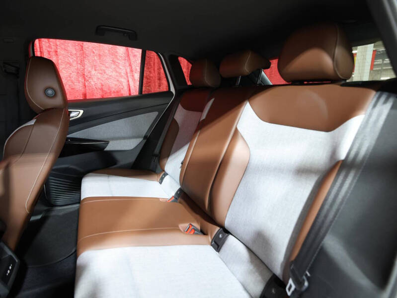 2023 Volkswagen ID.4 Pro