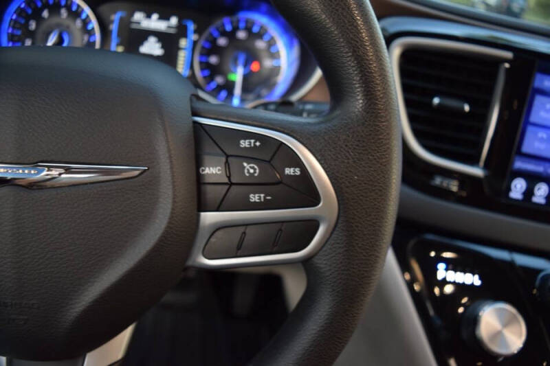 2017 Chrysler Pacifica Touring