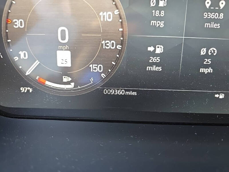 2025 Land Rover Defender 130 P300 S