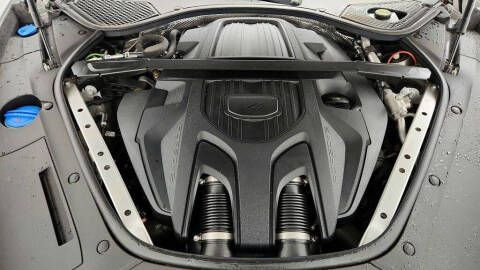 2022 Porsche Panamera 4 E-Hybrid Platinum Edition