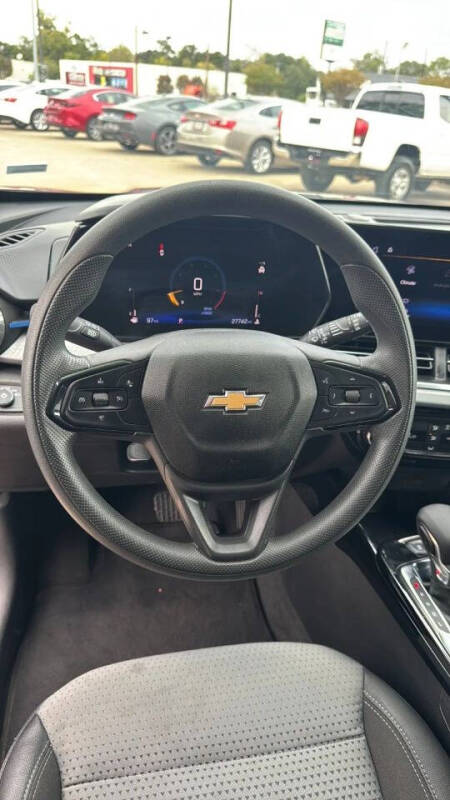 2025 Chevrolet Trax LT