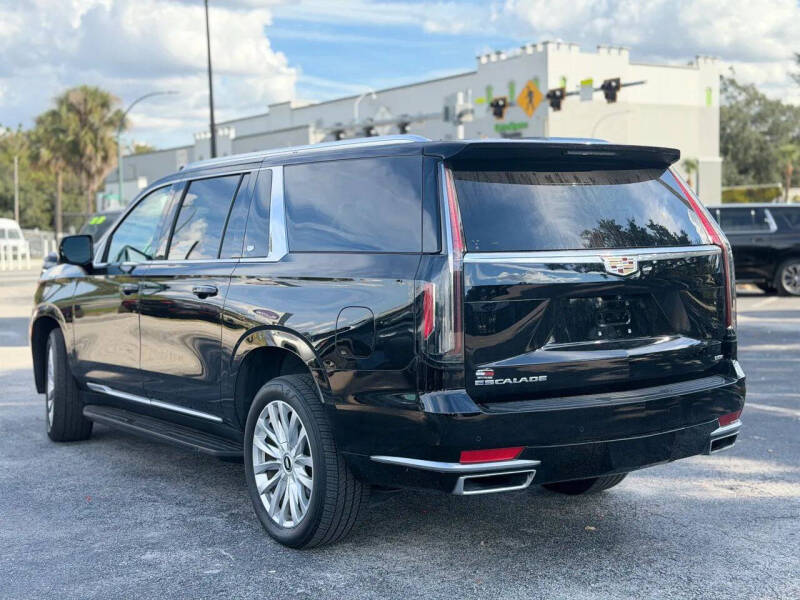 2022 Cadillac Escalade ESV Luxury